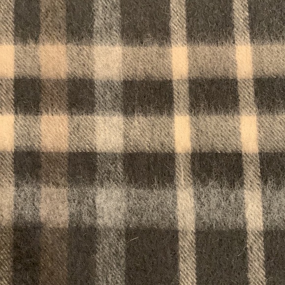 Ballantrae Edinburgh 100% Lambswool Scarf 8” x 60” - Picture 3 of 7